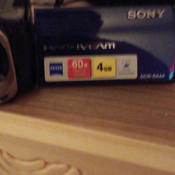 Video camera - Picture 2 of 7